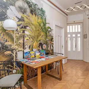 Hostel Acacia, Budapest