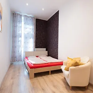 Standard By Hi5 - West End Center Budapest
