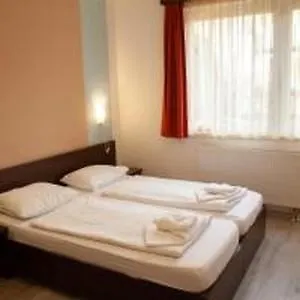 בודפשט Prater Residence Apartment מלון דירות